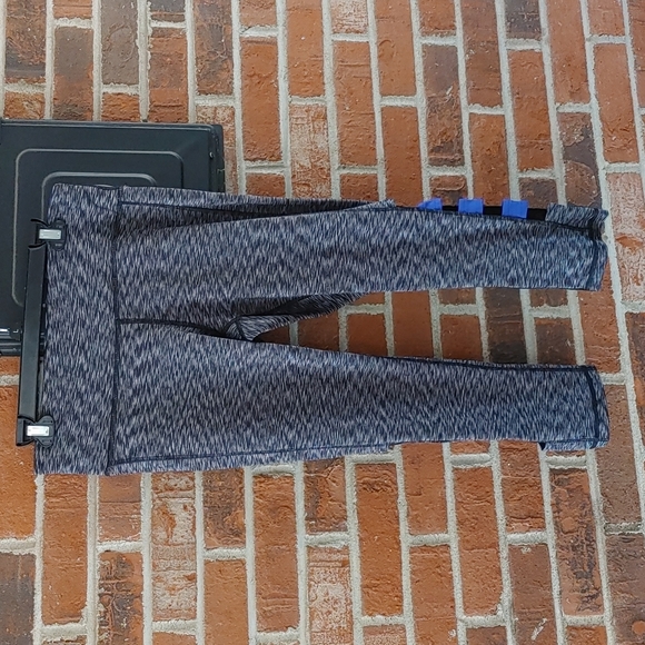 Velocity Pants - Velocity Leggings Size L